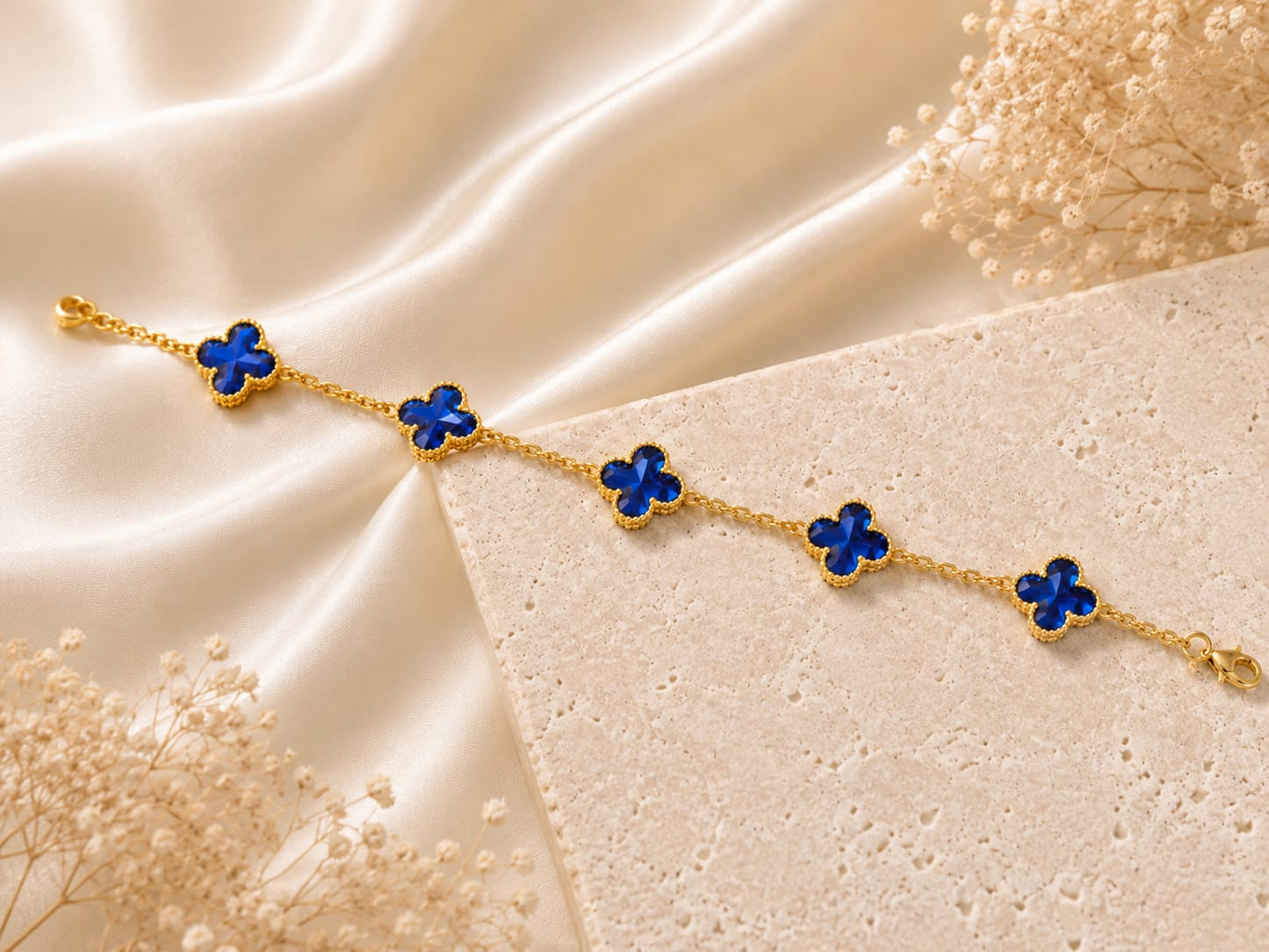 Blue clover bracelet