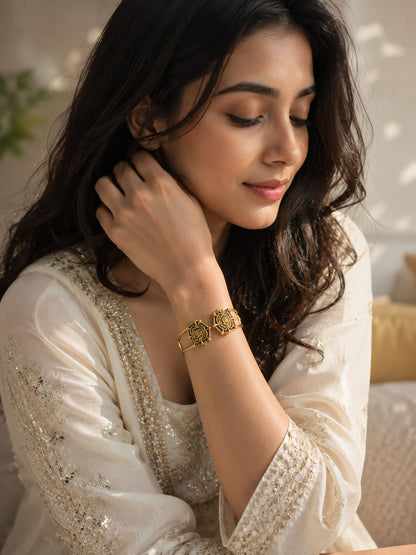 queen bracelet