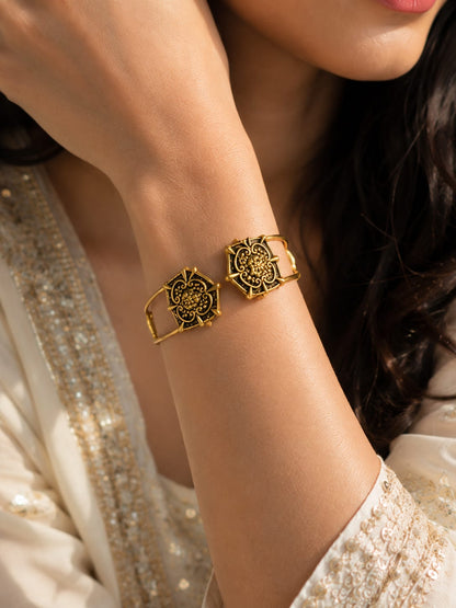 queen bracelet