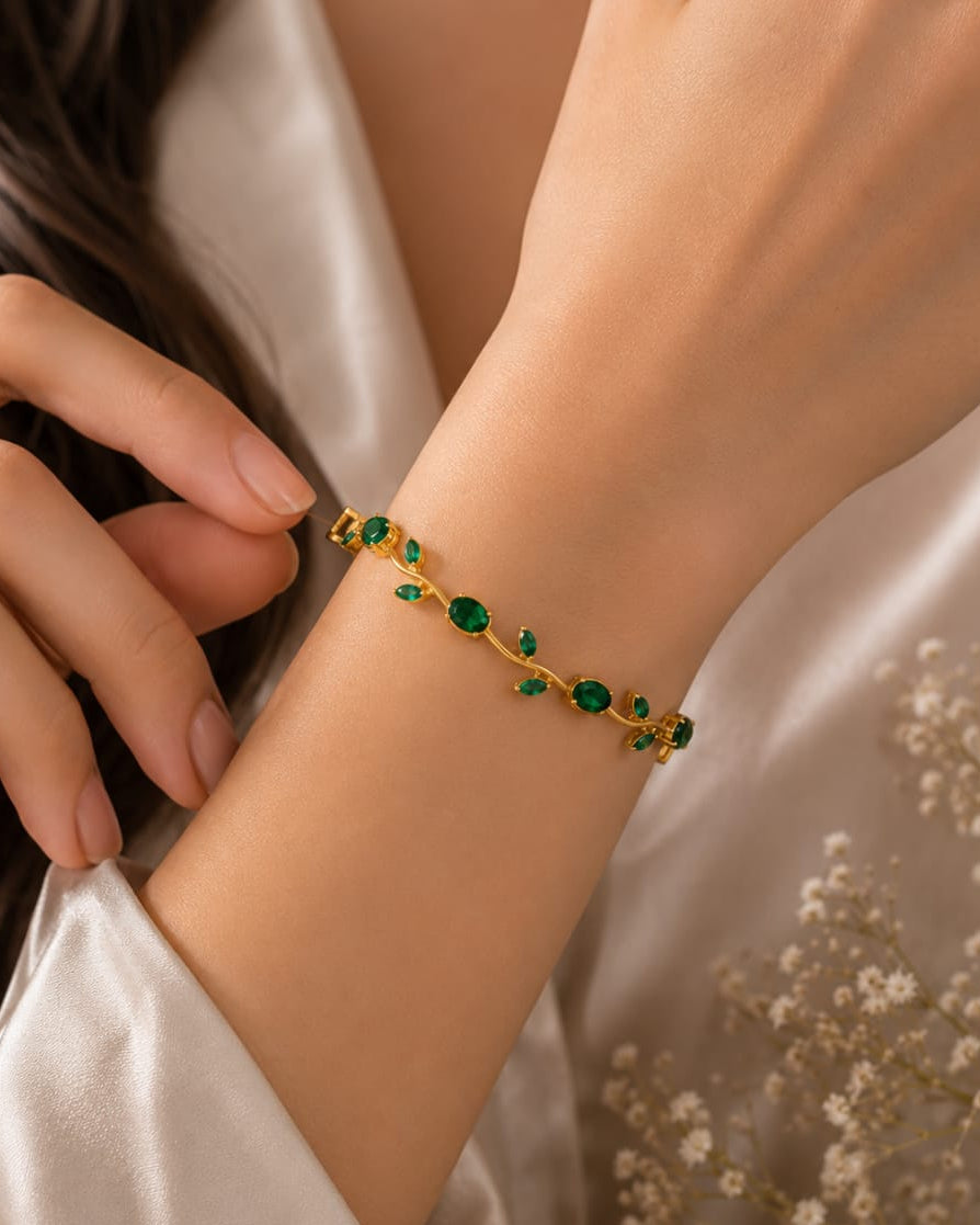 Green tulip bracelet