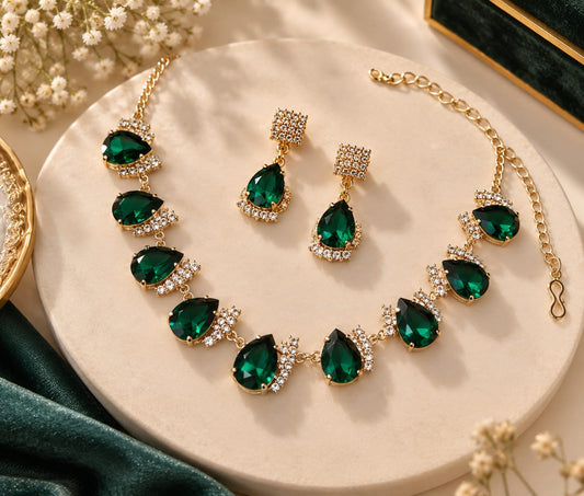 Green energy necklace set