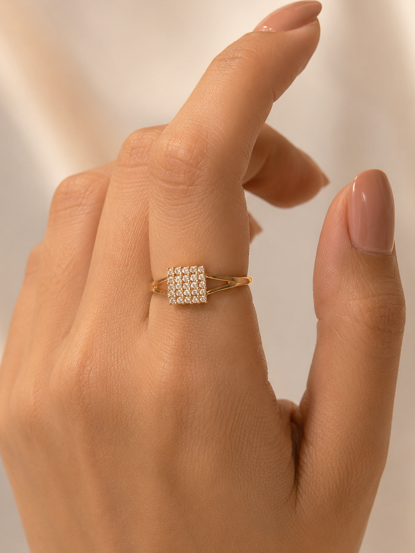 Luxe grid golden ring
